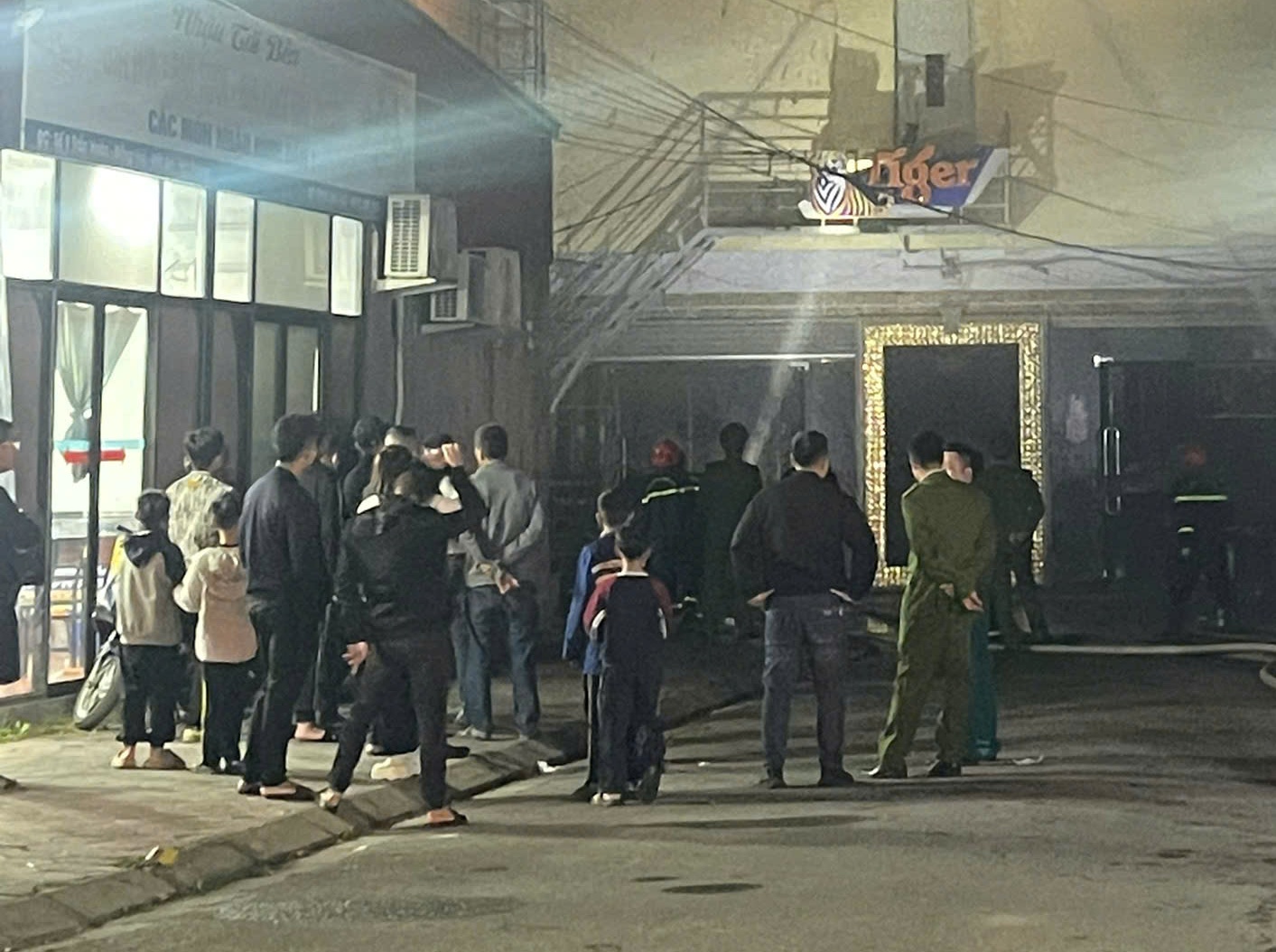 Khống chế vụ cháy tại quán karaoke đã ngừng hoạt động ở số 05 đường Trần Hoàn, phường Hải An